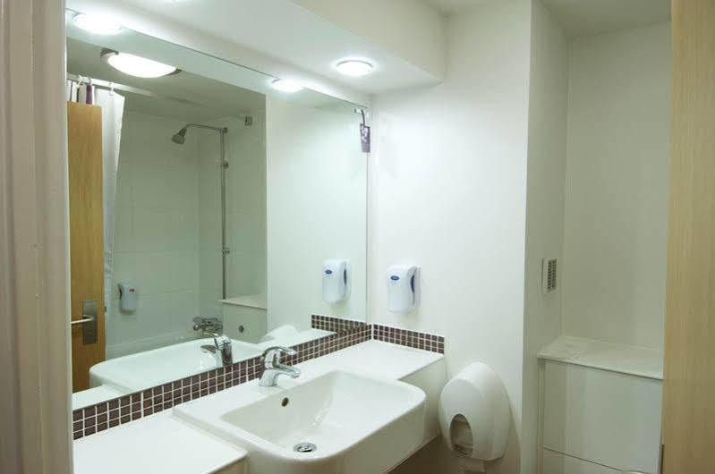 Premier Inn קולצ'סטר מראה חיצוני תמונה