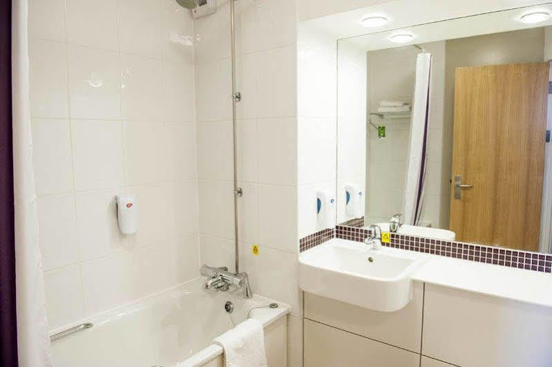 Premier Inn קולצ'סטר מראה חיצוני תמונה